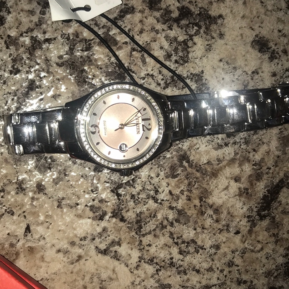 Watch - Picture 3 of 3